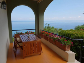 ISCHIA - APPARTAMENTO PANORAMICO SUL MARE